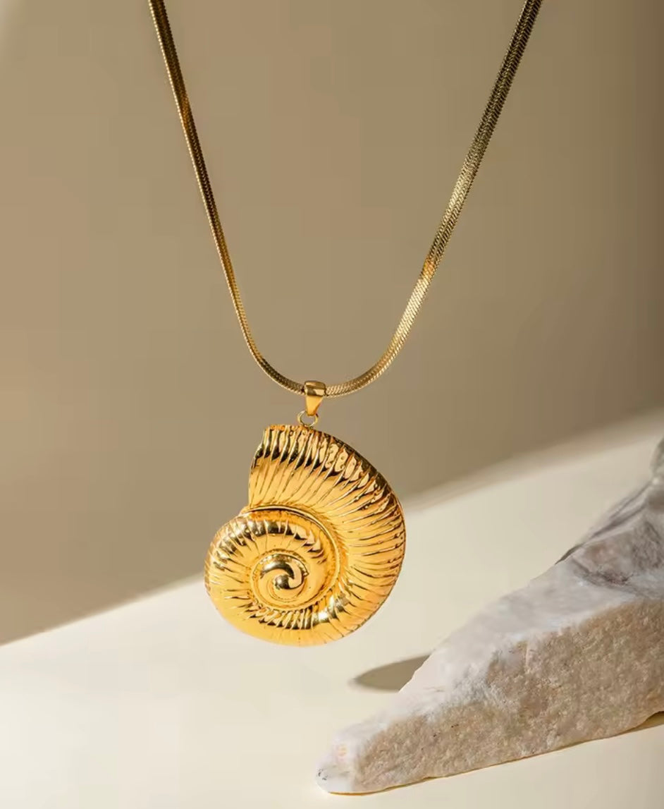 Venus Shell Necklace