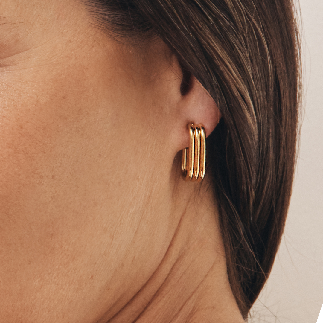 Astrid Hoops